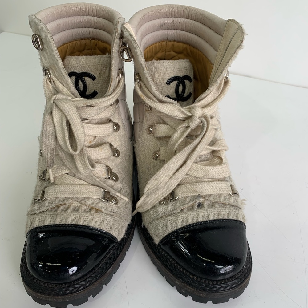 Chanel Tweed Patent Cap Toe Lace Up Short Boots Size 37 - Picture 5 of 6
